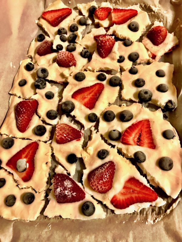 Yogurt bark with strawberries and blueberries 