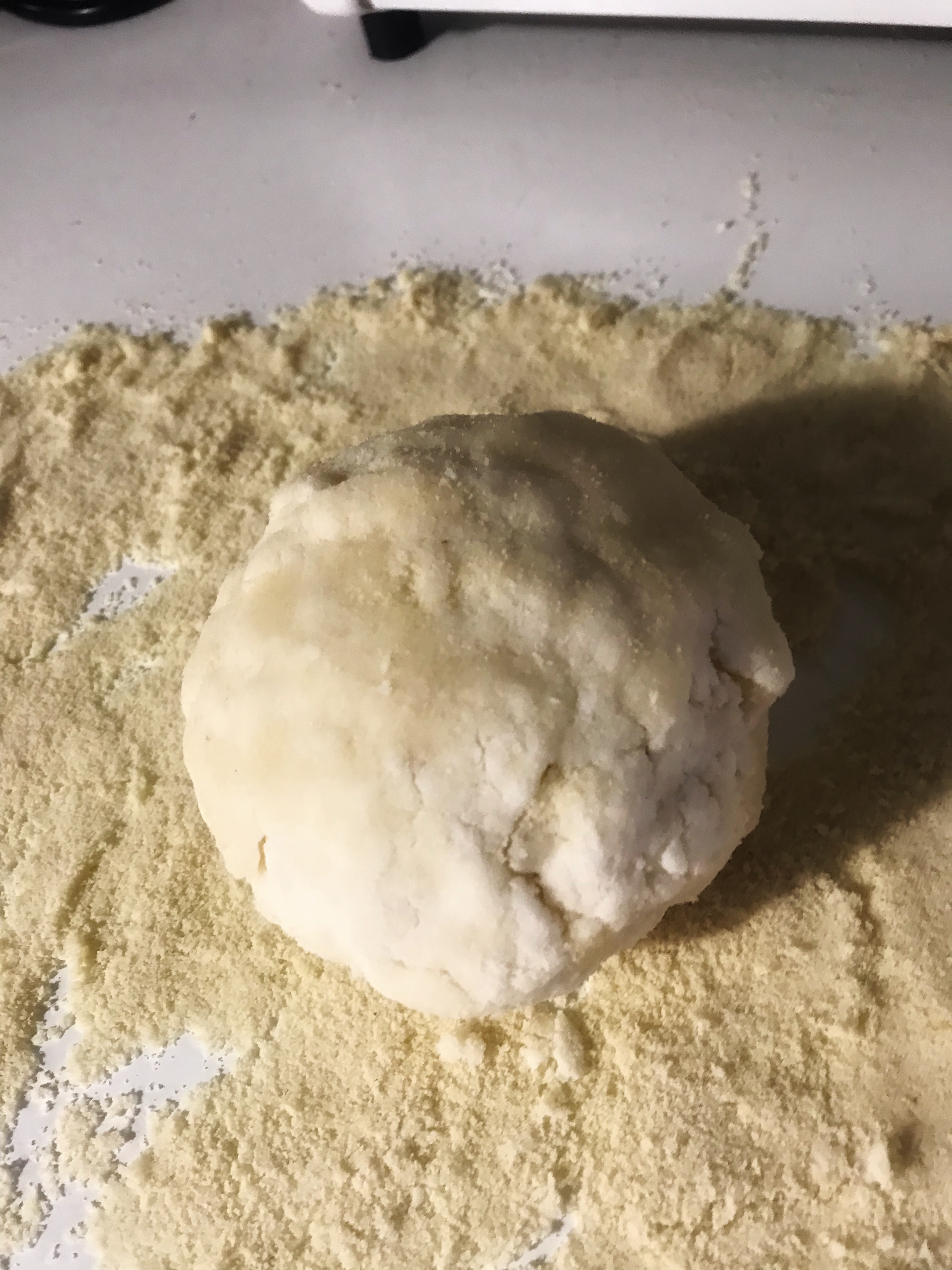 Pie crust ball