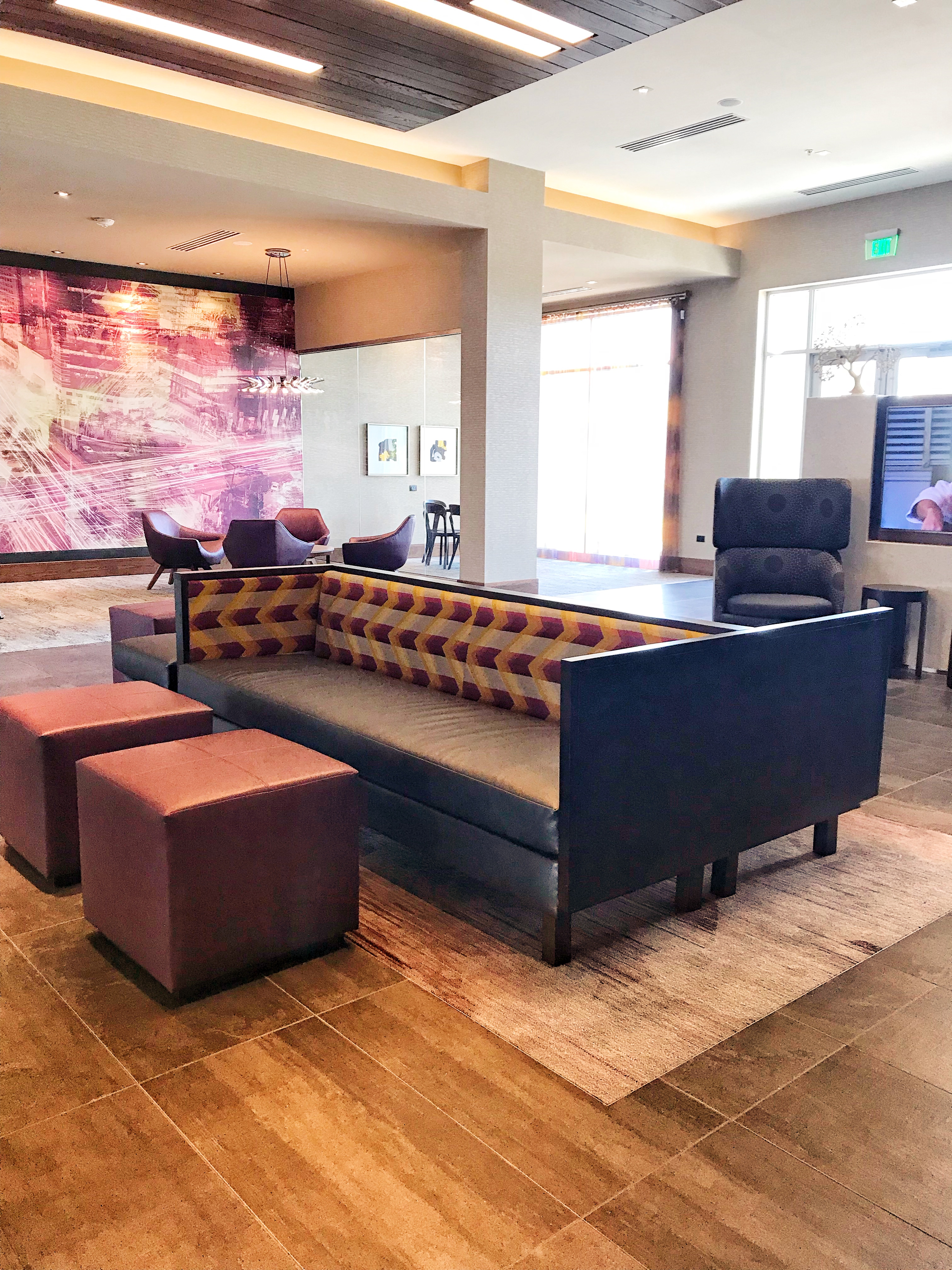 Lobby/seating area at Courtyard by Marriott