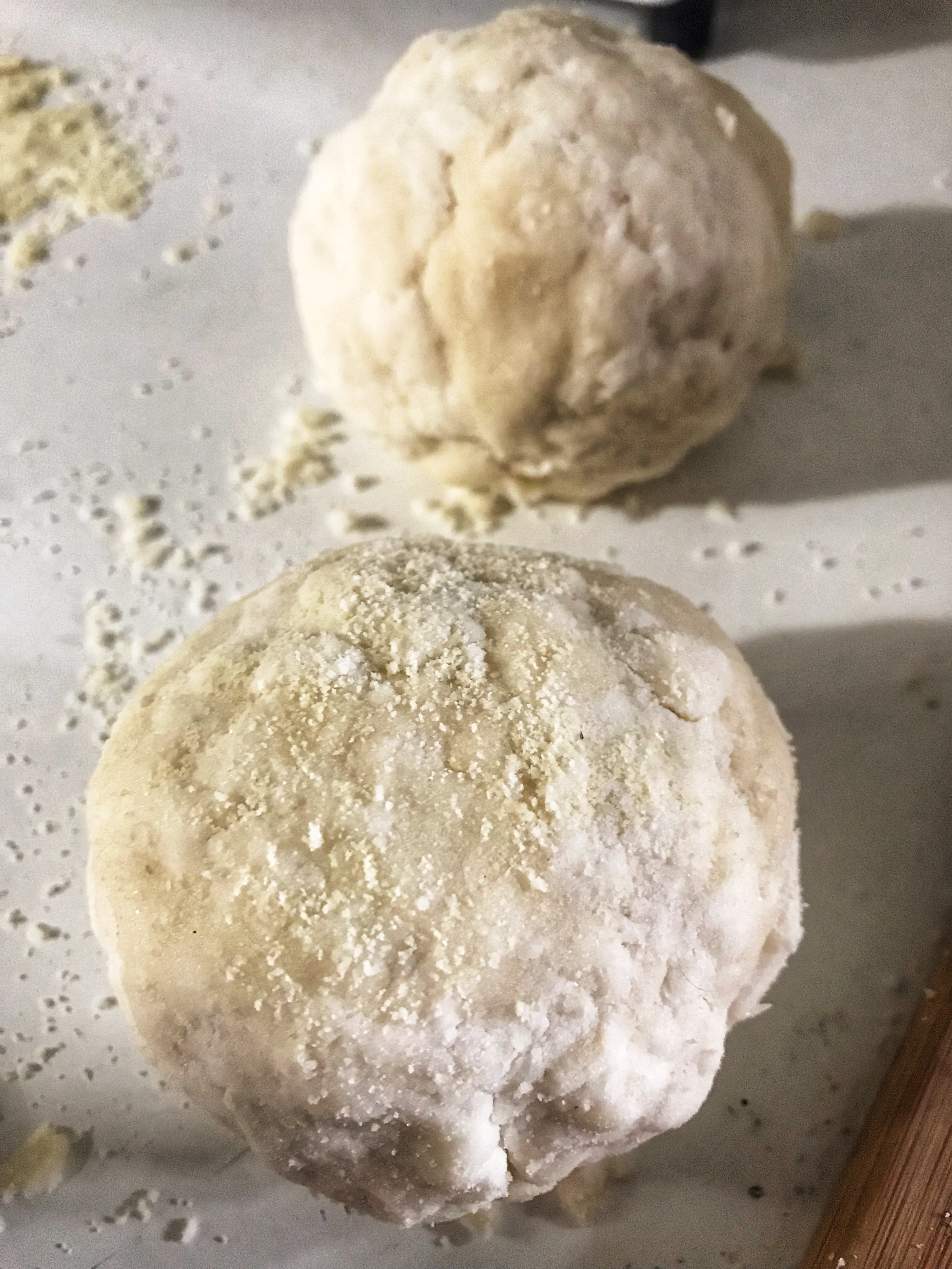 2 pie crust balls