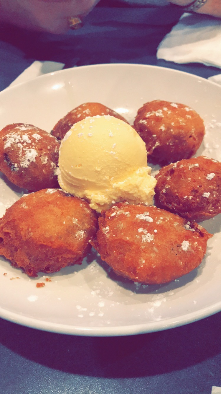 Fried Oreos & vanilla ice cream